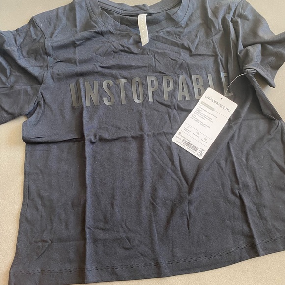 Athleta Unstoppable Tee - Picture 2 of 6